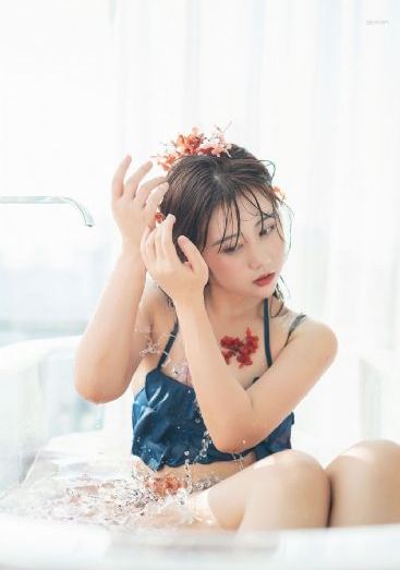 国产在线白丝小仙女精品_1080电影完整版