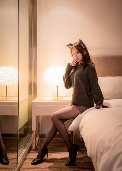 两根巨物狠狠的挺进她的身体_国产剧在线观看电视