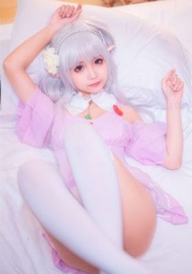 亚洲日本女同性恋三人行正片_DVD日韩电影在线